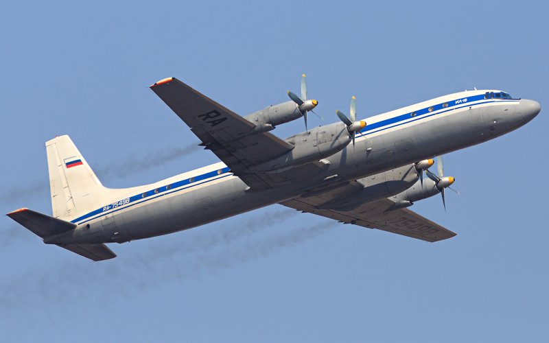 Ил-18 пассажирский самолёт