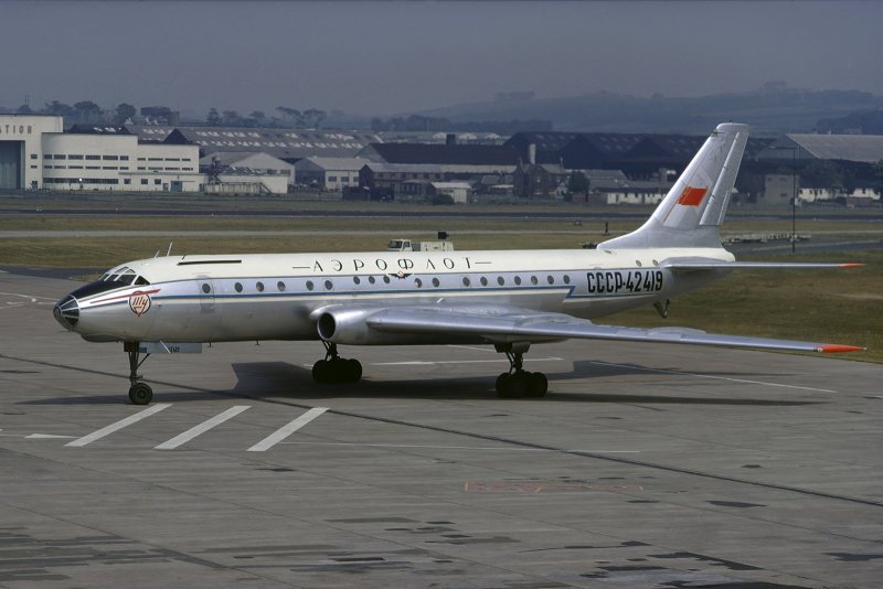 Туполев 104