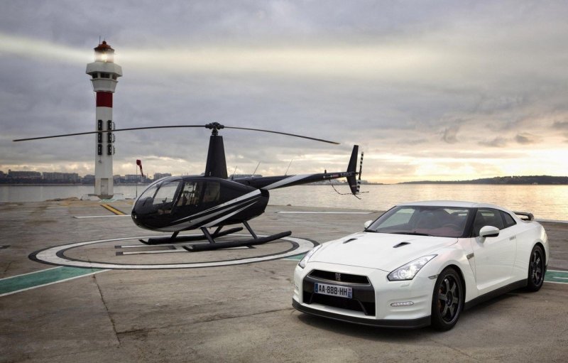 Nissan GTR И вертолёт