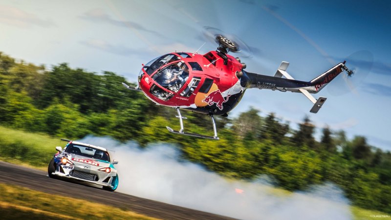 Bo 105 Red bull