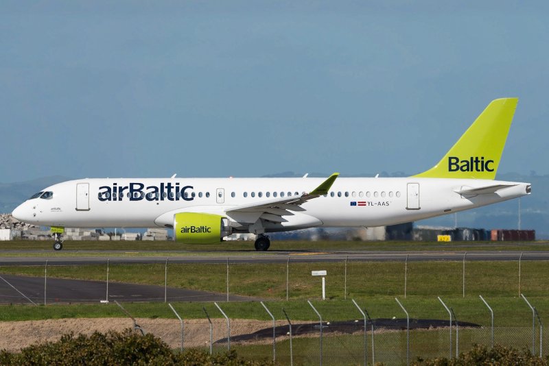 AIRBALTIC a220