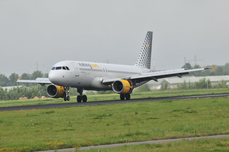 A320 yl-LCU