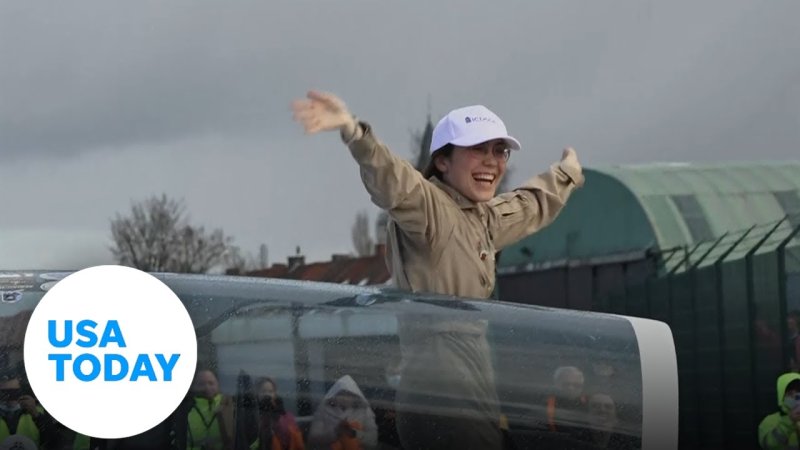 17-Летний бельгийский пилот завершил кругосветное путешествие