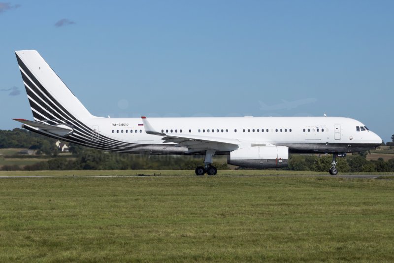 Ту-204-300 64010