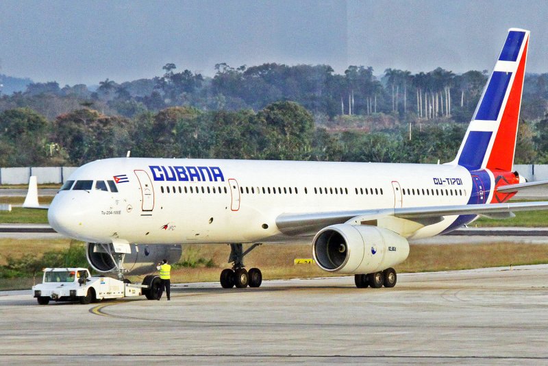 Ту 204с Cubana Cargo