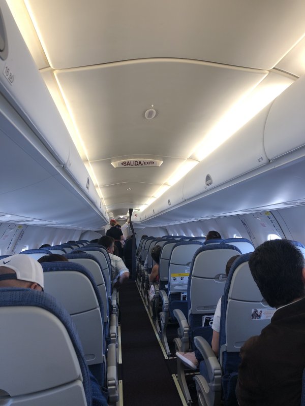 Самолёт Embraer 190