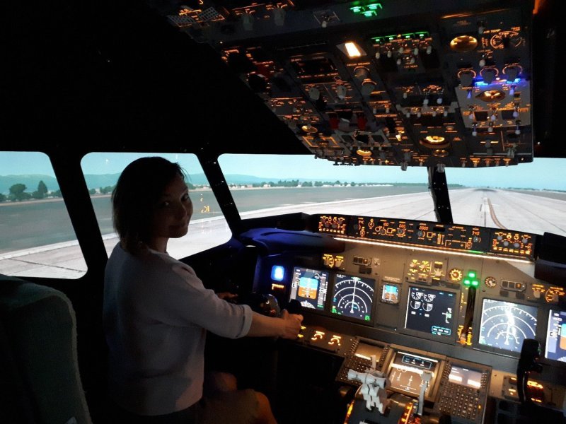 Кабина Boeing 737 авиатренажер