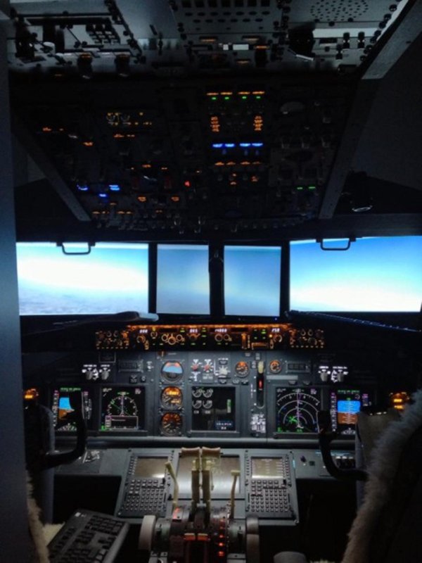 Boeing 737 кабина