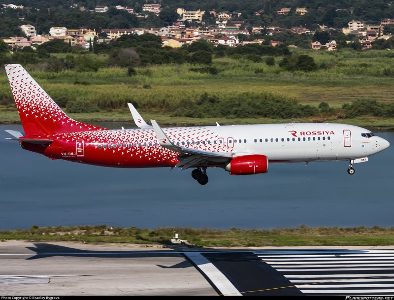 B738 (Boeing 737-82r)