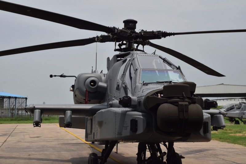 Вертолет Ah-64e