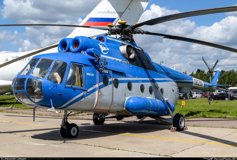 Вертолет ми 8 белый синий