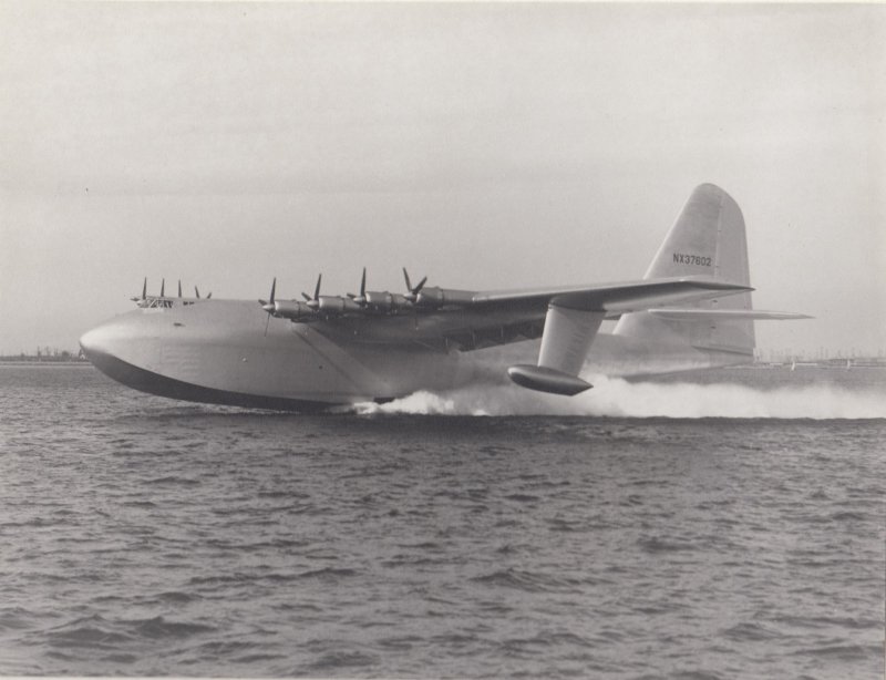 Hughes h-4 Spruce Goose