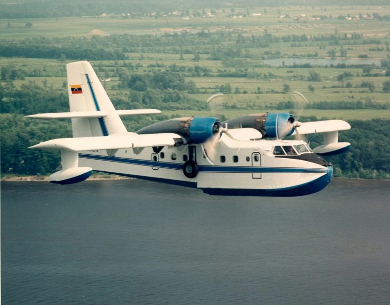Самолет амфибия r1994l
