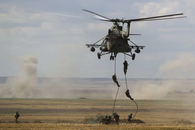Беспарашютное десантирование с вертолета ми-8
