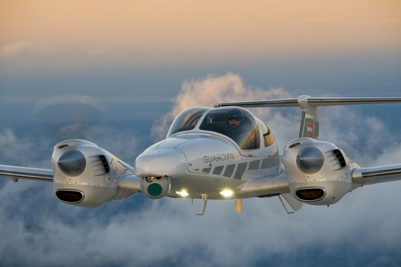 Diamond aircraft da42