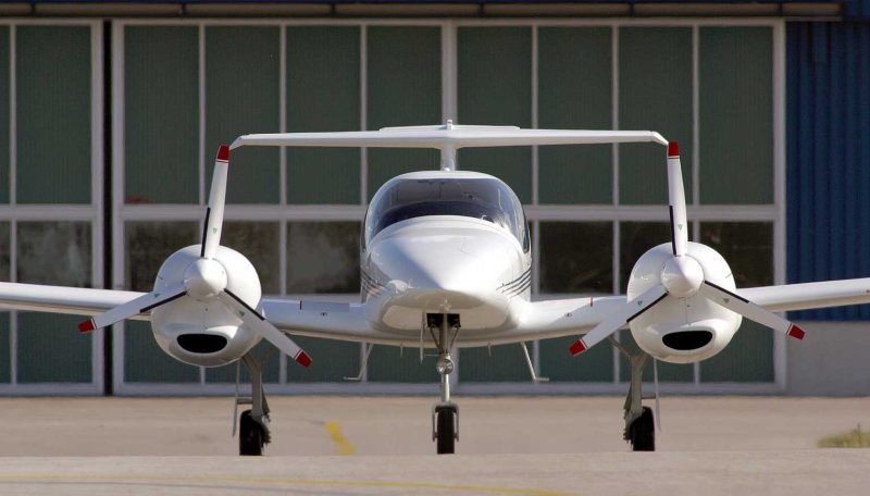 Diamond aircraft da42 nacelle