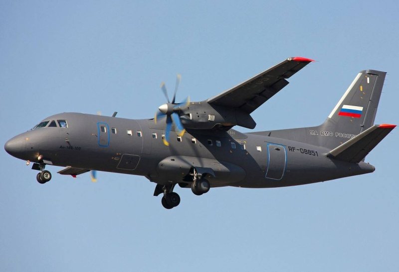 АН 140 самолет
