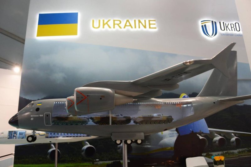 АН-188 транспортный самолёт