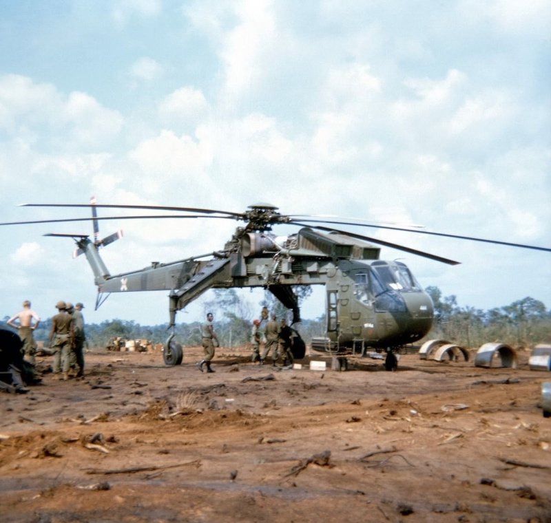 Sikorsky Ch-54 Tarhe - тяжёлый транспортный вертолёт США