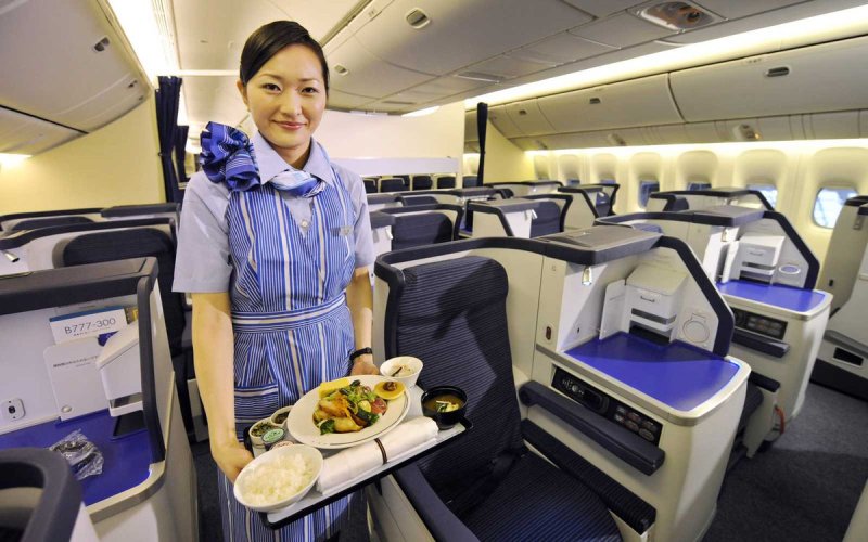 Боинг 777 Джапан Эйрлайнс салон