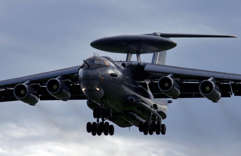 Самолет ДРЛО А-100