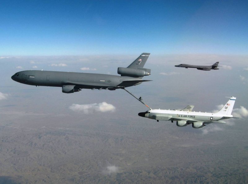 RC-135 самолет разведчик