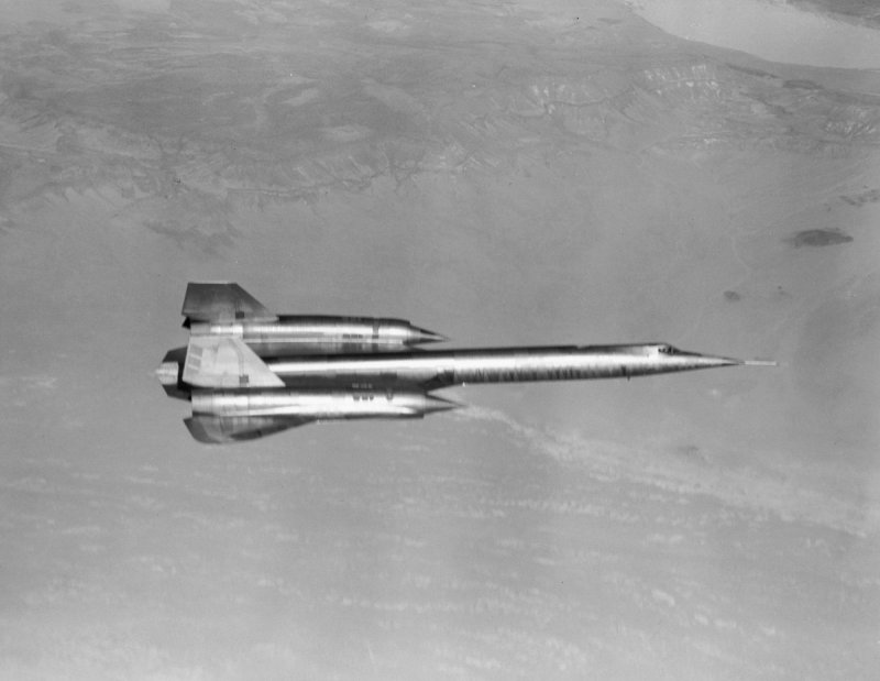 А A-12 — американский высотный самолет-разведчик.