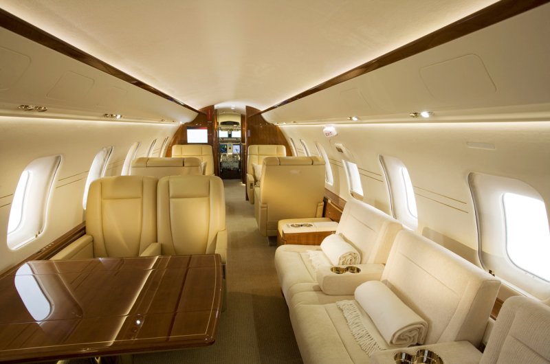 Bombardier Challenger 605 салон
