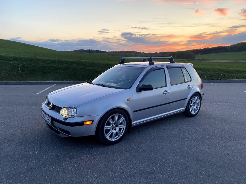 225/45/17 Golf 4