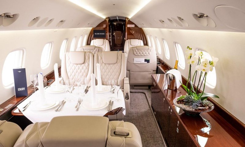 Embraer Legacy 650 салон