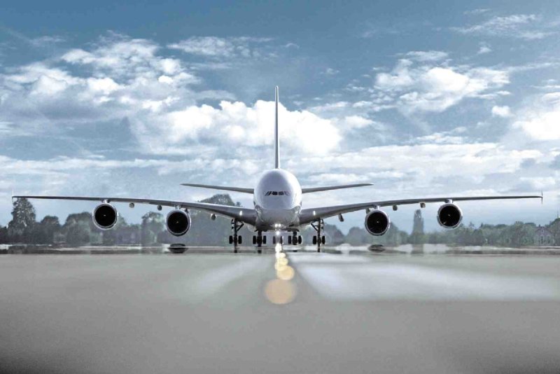 Airbus a380 вид спереди