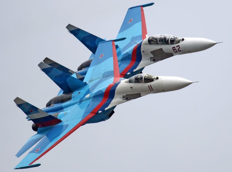 Липецкая пилотажная группа Соколы России