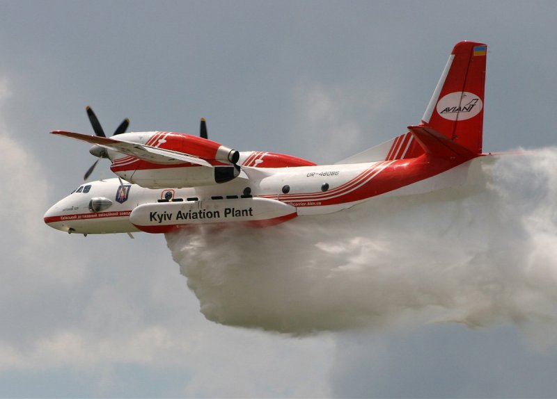 Пожарный самолет АН-32п Россия