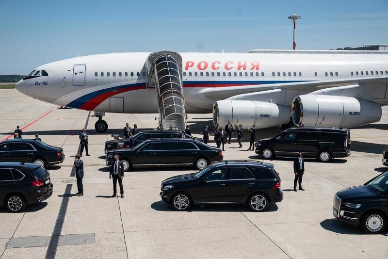 Самолет Путина ил 96