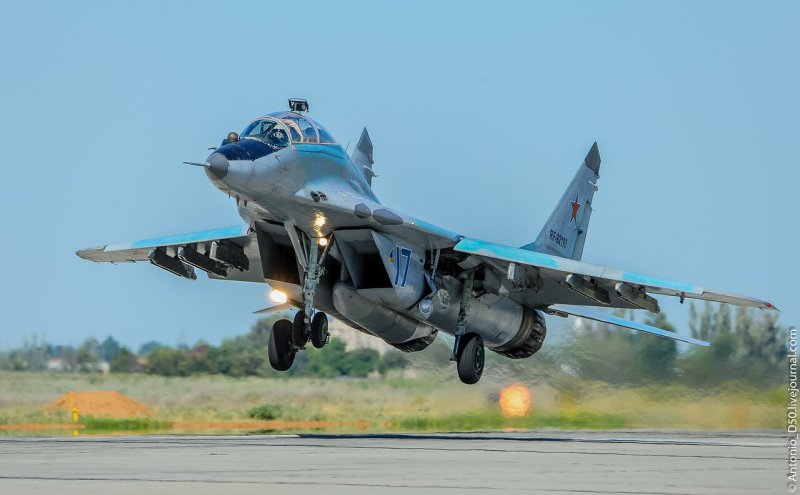 Миг-29уб — учебно-боевой истребитель