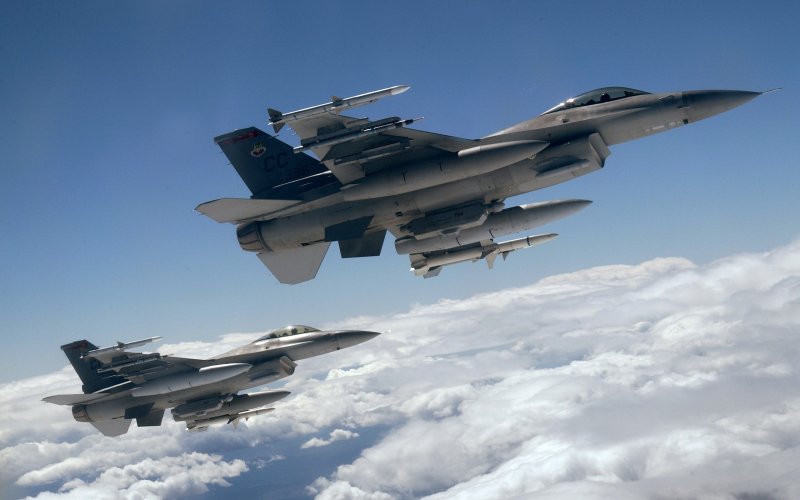 Истребитель ВВС США F-16