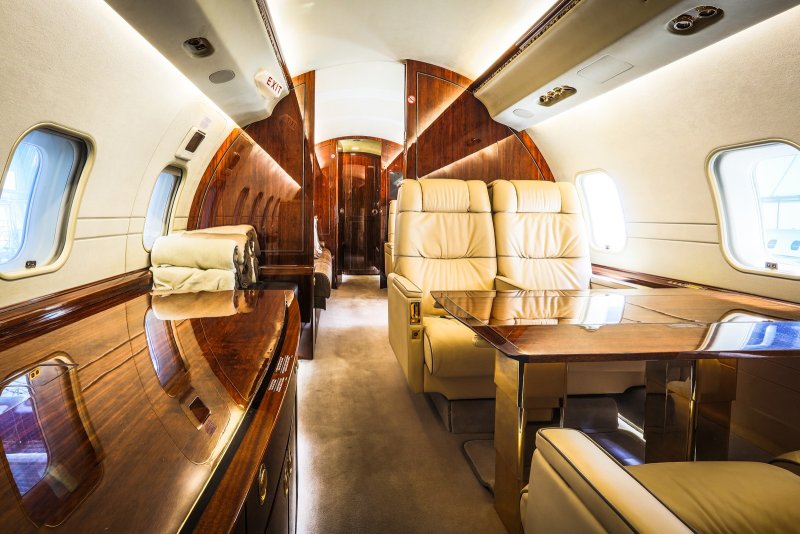 Bombardier Global 700