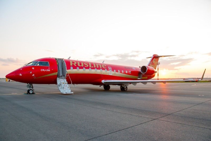Bombardier CRJ-100/200 РУСЛАЙН