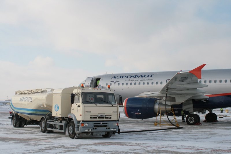 Самолет заправщик