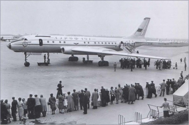 Ту-104 пассажирский самолёт