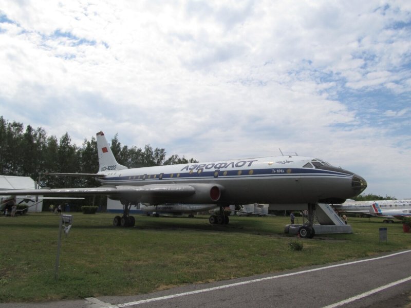 Ульяновский музей гражданской авиации ту 104