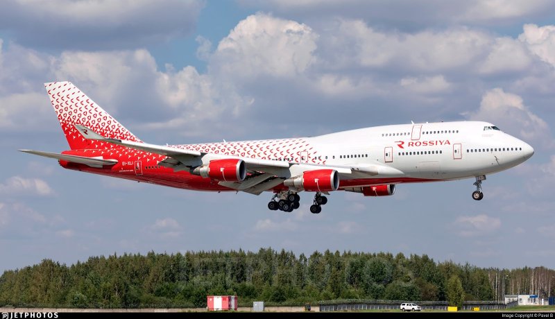 АК Россия Boeing 747-400