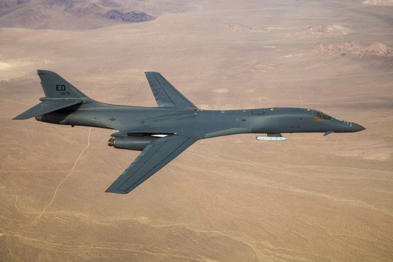AGM-158 B-1b Lancer