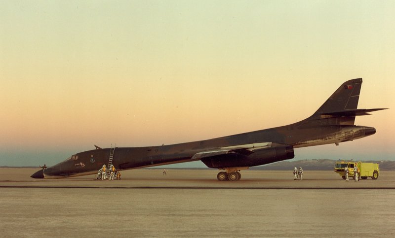 B1 бомбардировщик США