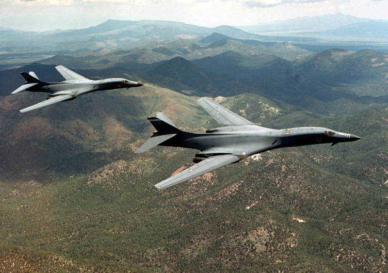 B-1b бомбардировщик