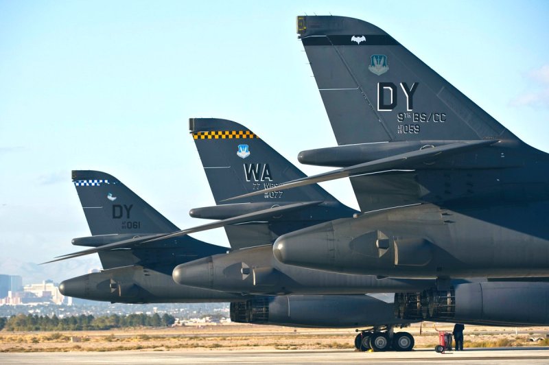 B1b Lancer бомбы