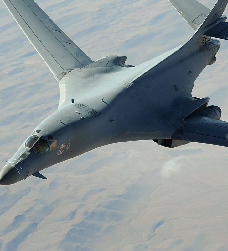 B1-b стратегический бомбардировщик