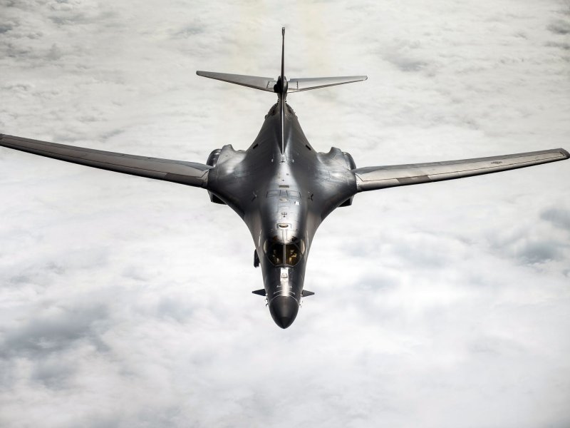 Самолет Rockwell International b-1 Lancer