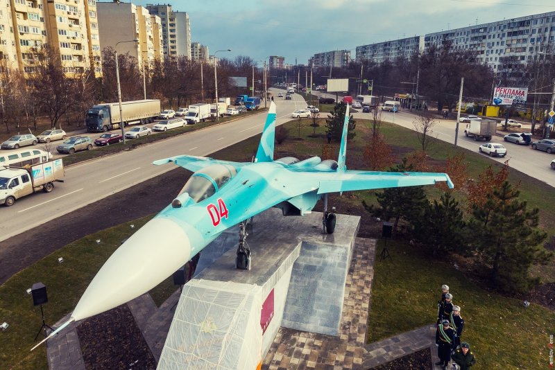 Самолет на Таганрогской Ростов-на-Дону памятник