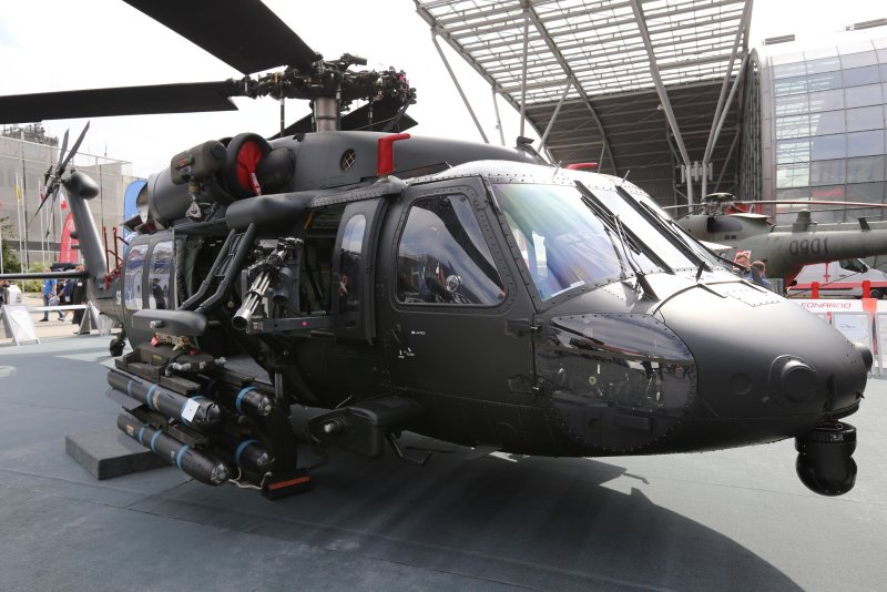 S-70i Black Hawk